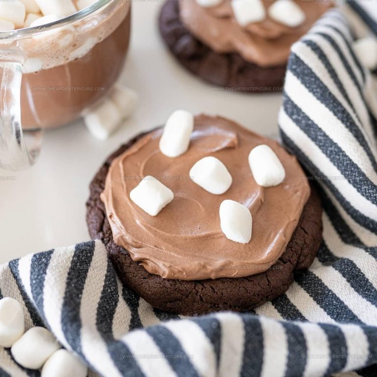 9489776 Crumbl Copycat Frozen Hot Chocolate Cookie Recipe